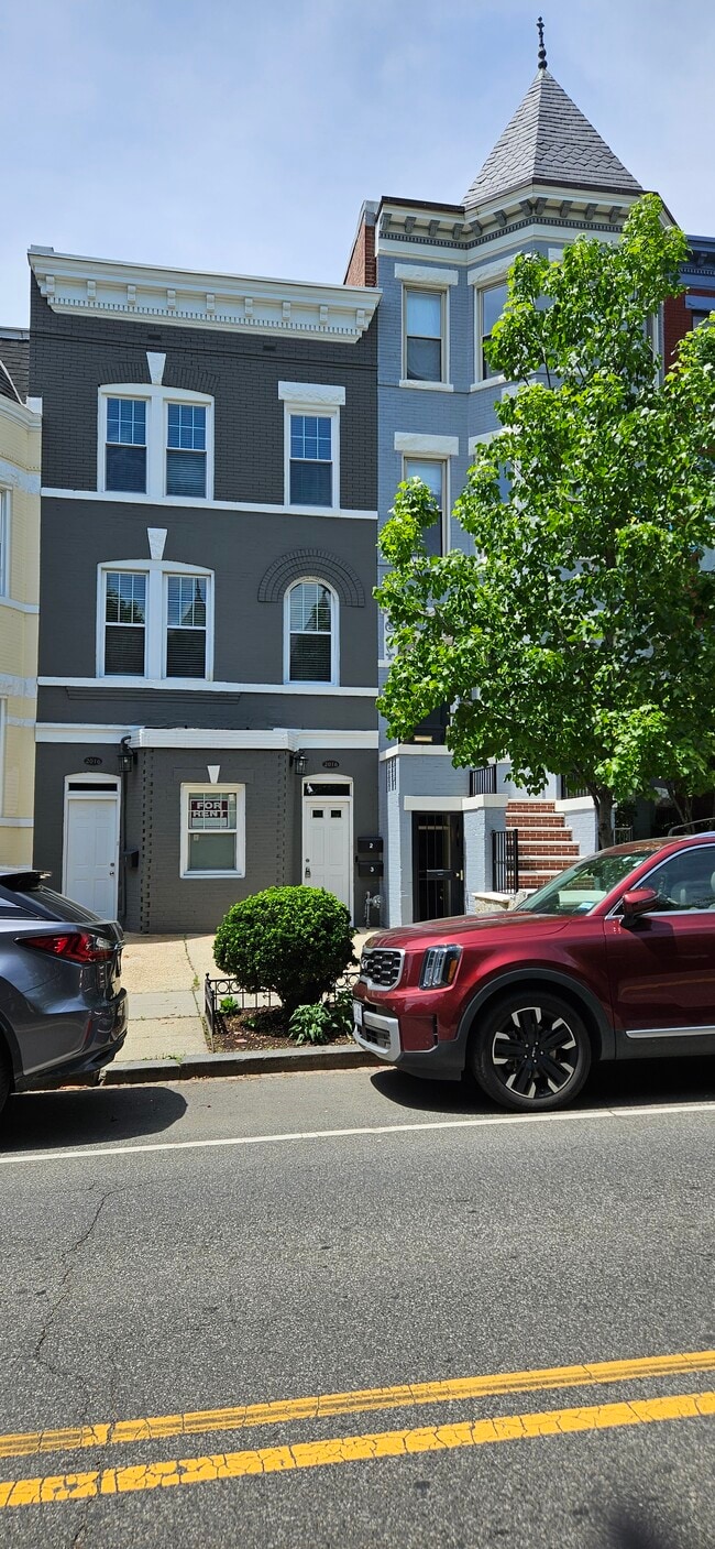 Building Photo - 2016 1st St NW Unit #2