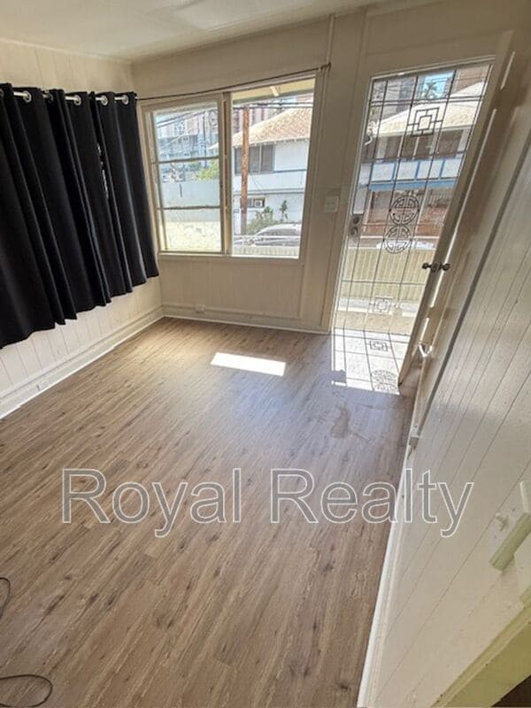 Photo - 702 University Ave Unit 1