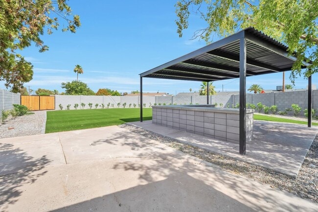 Photo - Amazing house on huge lot near ASU