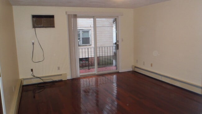 Building Photo - 1129 N Shore Rd Unit 1