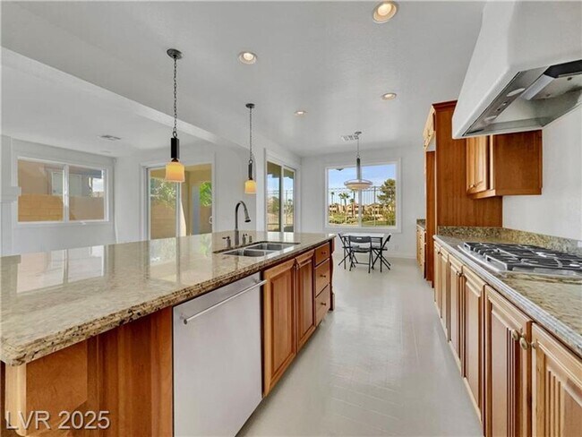 Photo - golf view, balcony , 5 bed room plus den and loft
