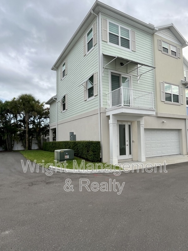 Photo - 821 Oak Bend Ln