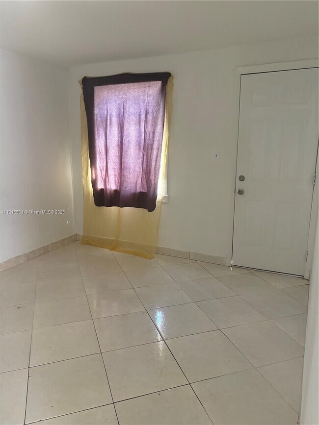 Photo - 927 SW 9th Ave Unit 1