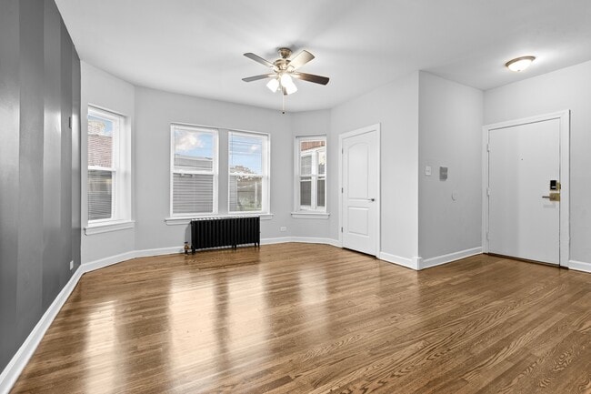 Photo - 1724 W Juneway Terrace Unit 3A