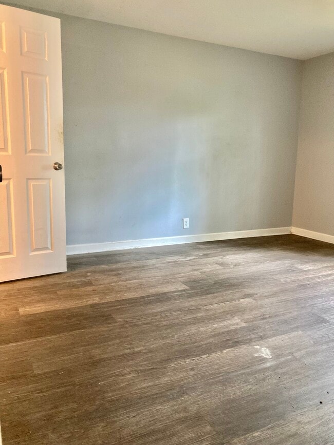 Bedroom - 626 Dashland Dr Unit Dashland B