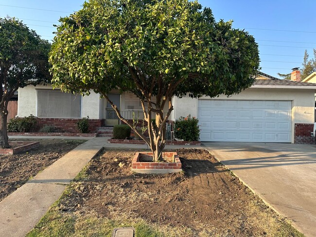 BEAUTIFULLY MAINTAINED ANTIOCH RENTAL WITH... - BEAUTIFULLY MAINTAINED ANTIOCH RENTAL WITH...