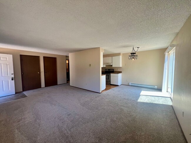 Photo - 9236 White Fir Dr NE
