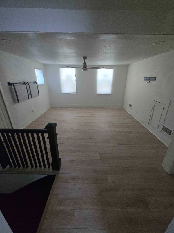 Photo - 549 Robinson Pl