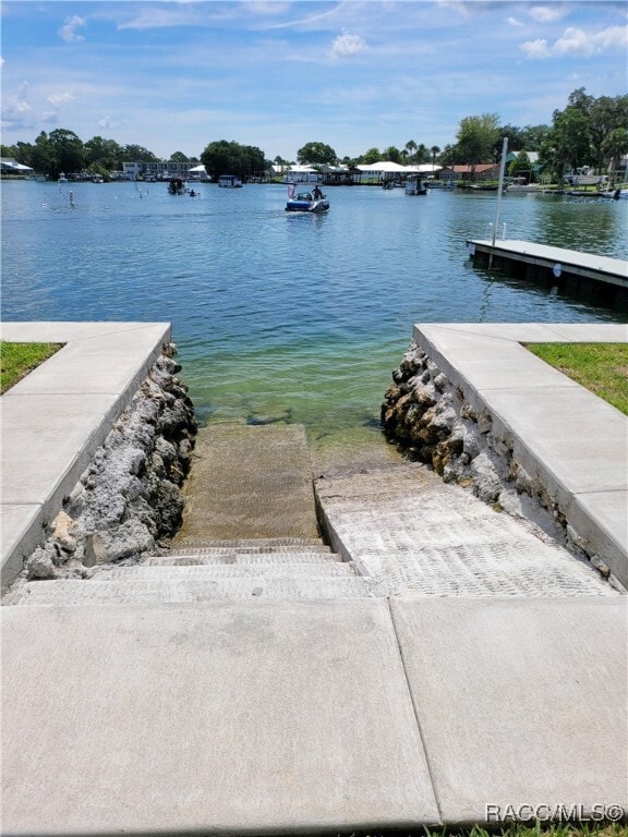 Building Photo - 41 Beach Ln