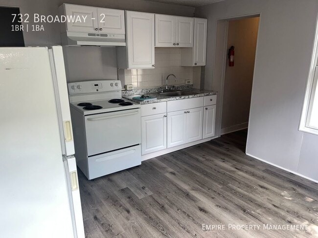 Building Photo - 732 Broadway-2 Unit 2 Rental
