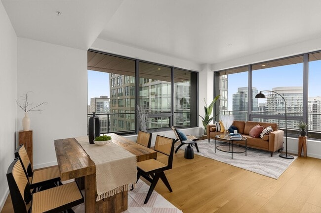 Photo - Great Nexus Condo For Rent Unit 3601