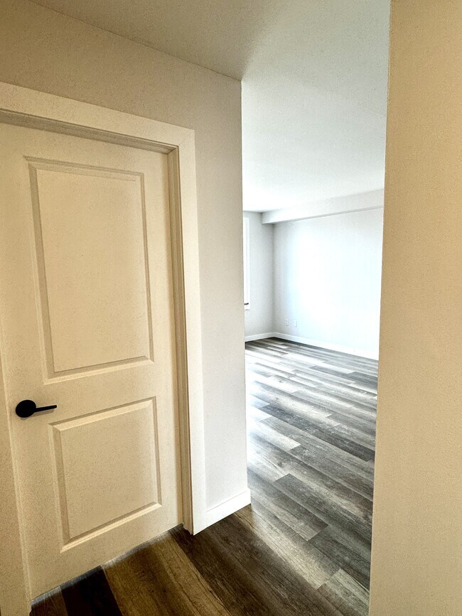 Photo - 1985 Westcott Rd Unité 305