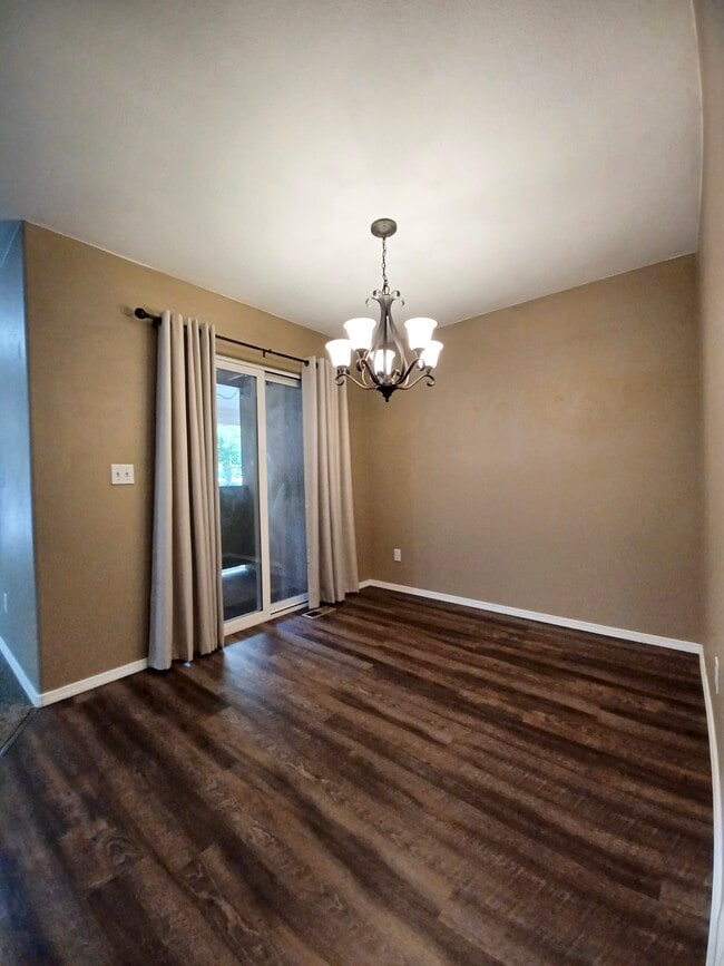 Photo - 1713 Woodburn St