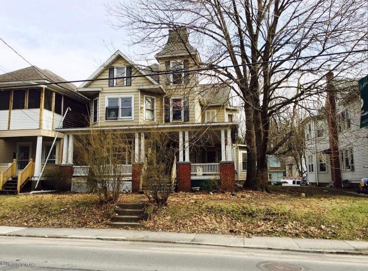 Photo - 135 Ridgeway St