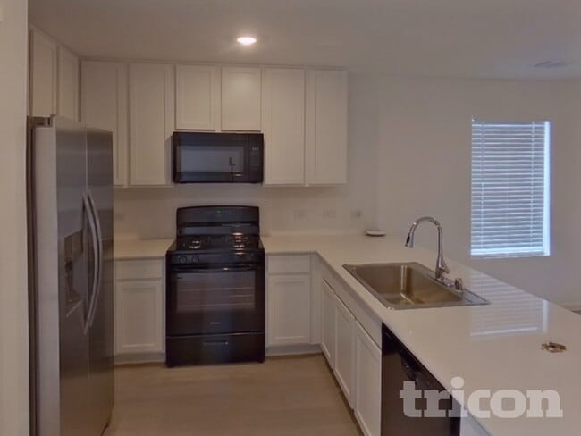 Photo - 807 Ponderosa Ln