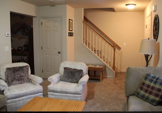Photo - 2 Bedroom 2.5 Bath Townhome in Elizabethtown!