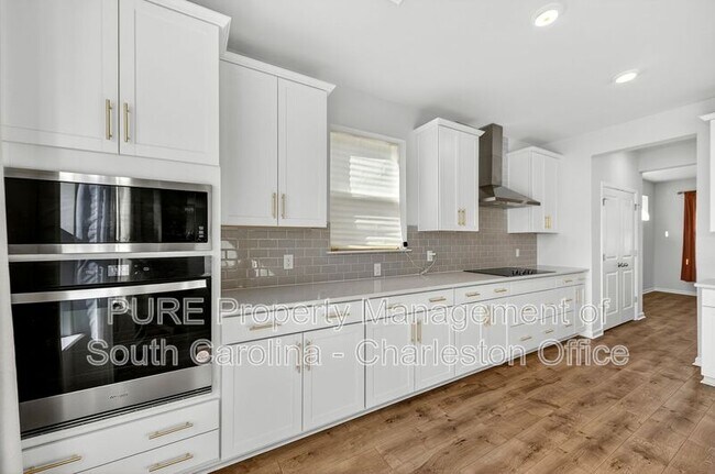 Photo - 102 Winding Grv Ln