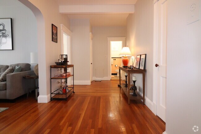 Building Photo - 175 Harvard St Unit 2 Rental