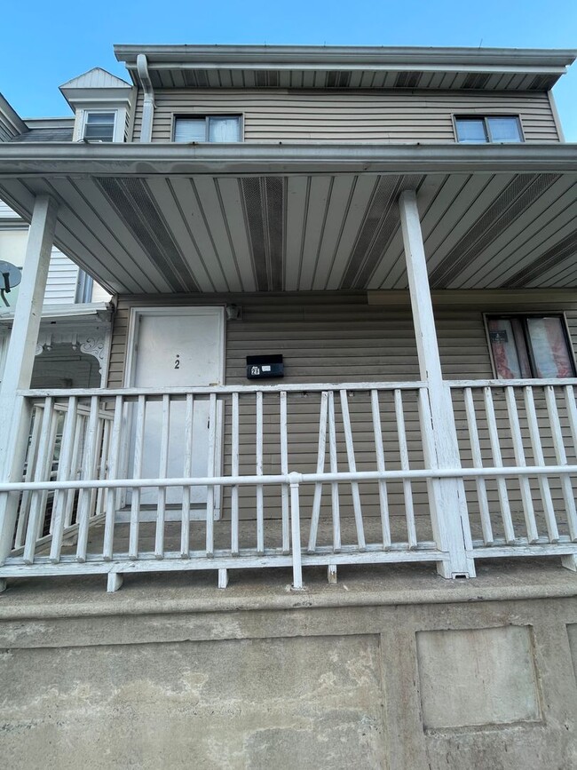 Building Photo - 919 N 6th St Unit 2 Rental
