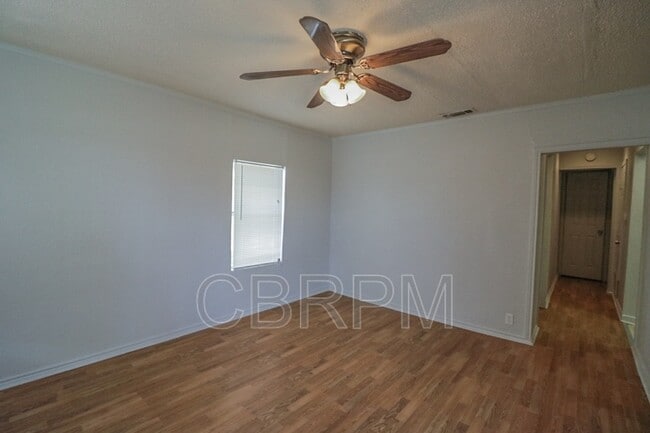 Photo - 2103 Kewanee Ave