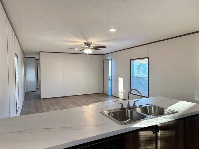 Photo - 416 Chloe Cir