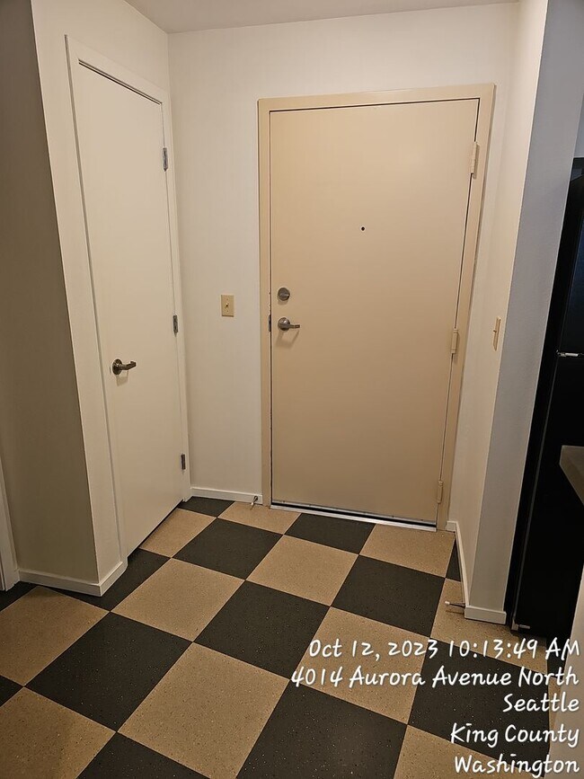 Photo - Cobrizo Condominium - $1695.00 1 bedroom, ... Unit 210