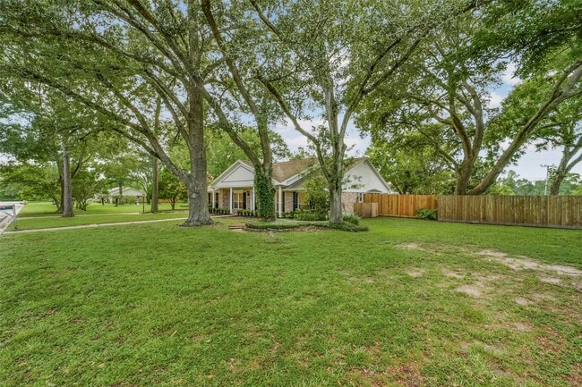 Photo - 110 Ridgemont Dr