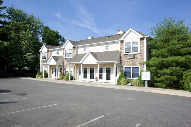 Photo - Fairfield Courtyard North At Farmingdale
