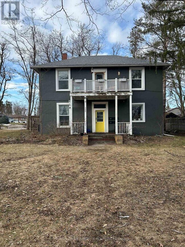 Photo - 322 Codrington St Unit 3