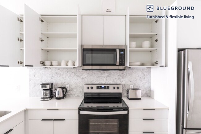 Photo - 1301 W Koenig Ln Unit FL1-ID330