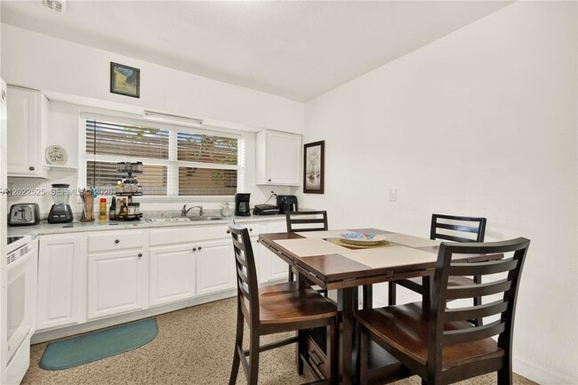 Photo - 1236 NE 109th St Unit 2