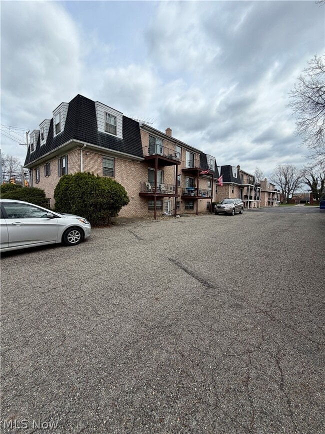 Building Photo - 369 Shields Rd Unit 1