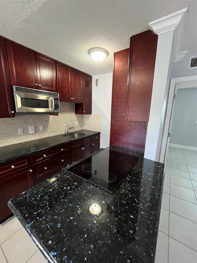 Photo - 1311 NE 18th St Unit 107
