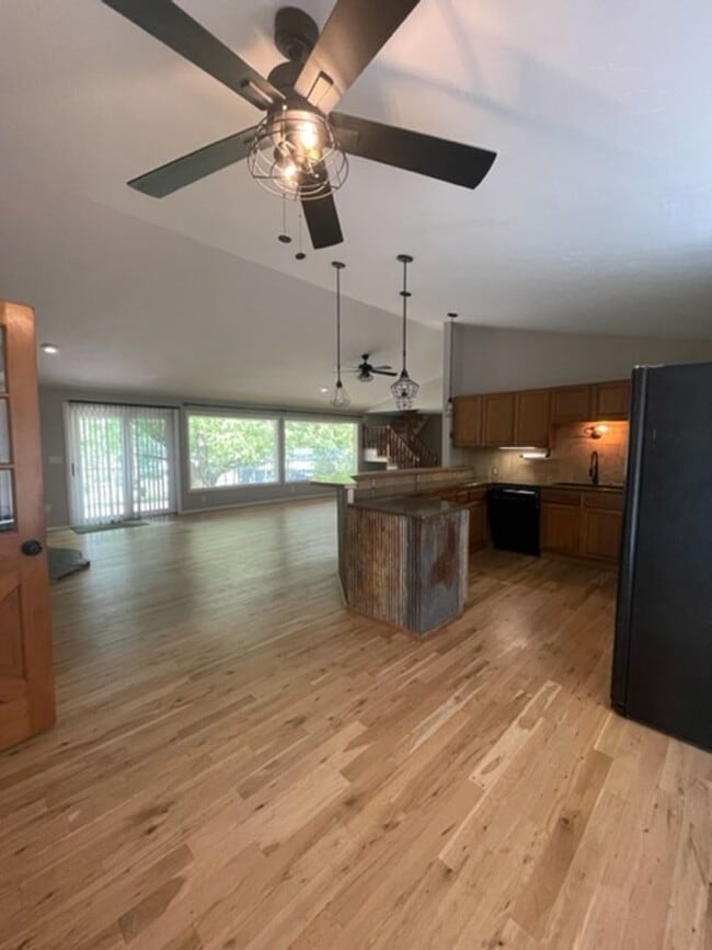 Photo - Beautiful Spacious Home