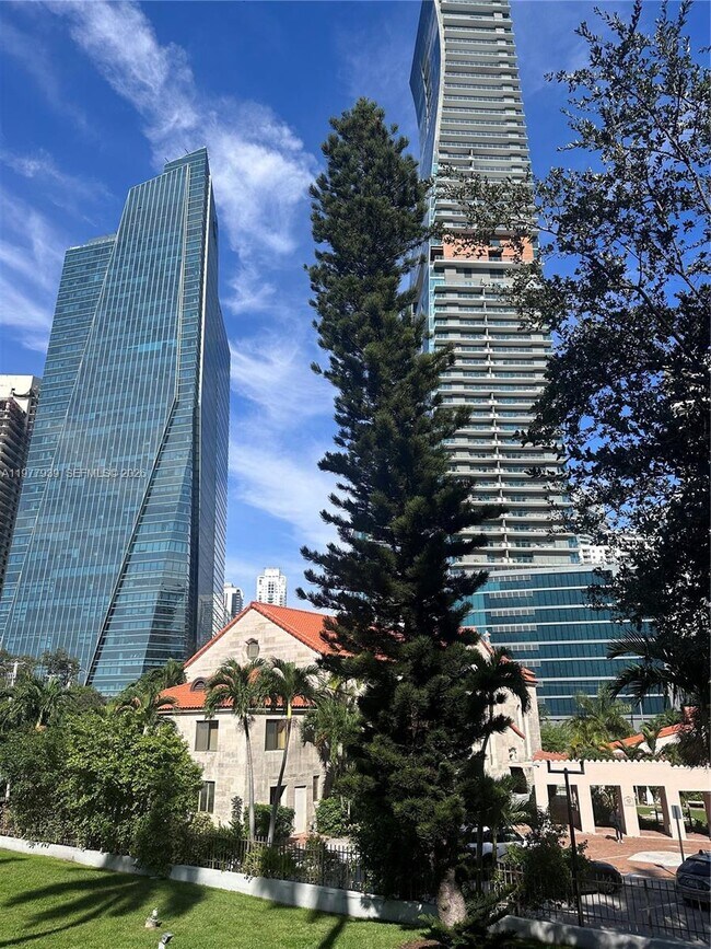Photo - 1541 Brickell Ave