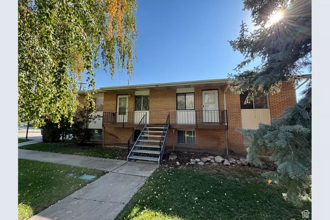 Building Photo - 495 E 2650 N Rental