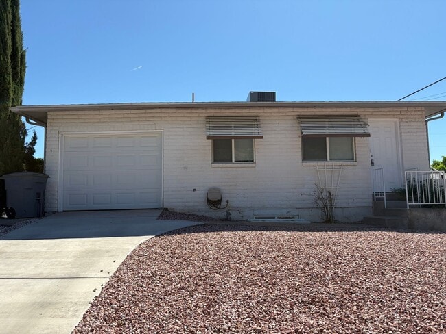 St. George Townhome with a Basement! - St. George Townhome with a Basement!