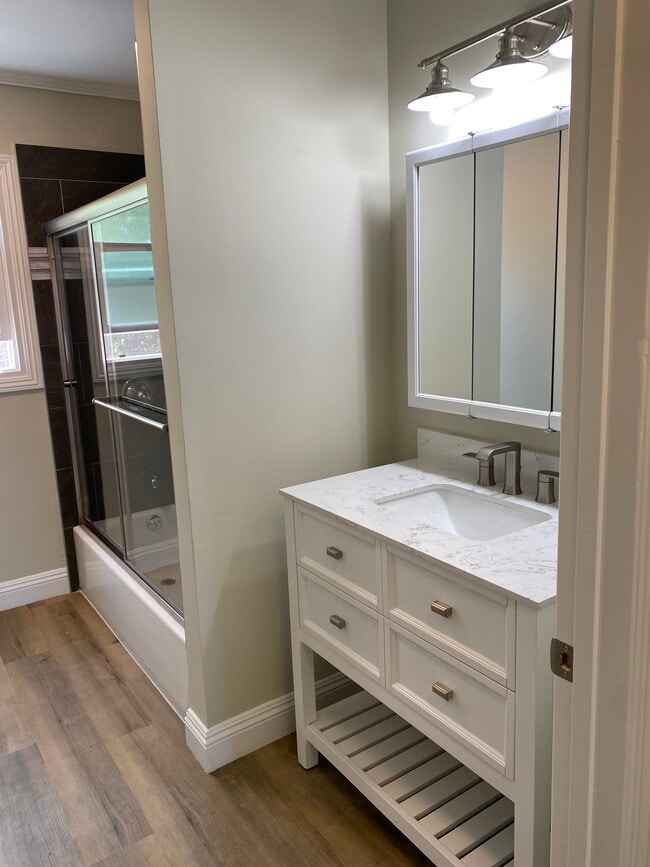 Photo - 980 Hillcrest Rd