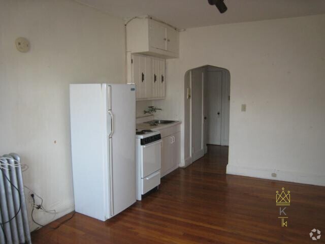 Building Photo - 70 Strathmore Rd Unit 11A Rental