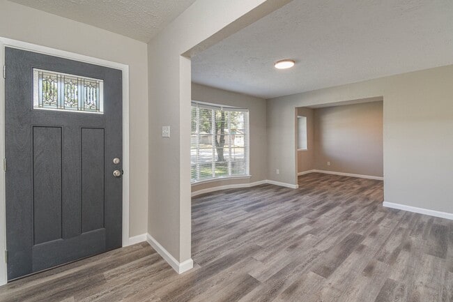 Photo - 4318 Burkegate Dr