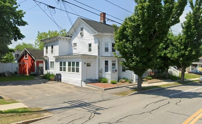 Building Photo - 8 6th St Unit A
