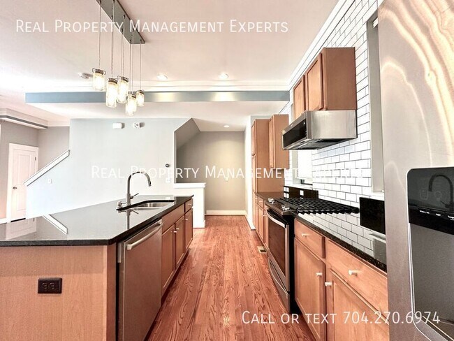 Photo - 419 Steel Gardens Blvd