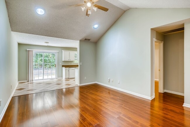 Photo - Beautiful 2 Bedroom Town-Home! Priced to Move-in NOW!