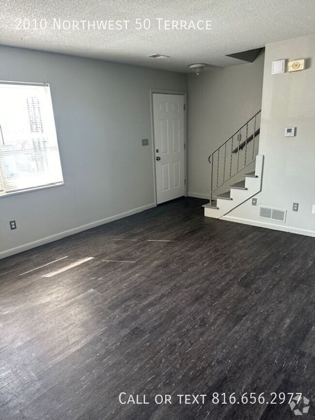 Building Photo - 2010 NW 50 Terrace Rental