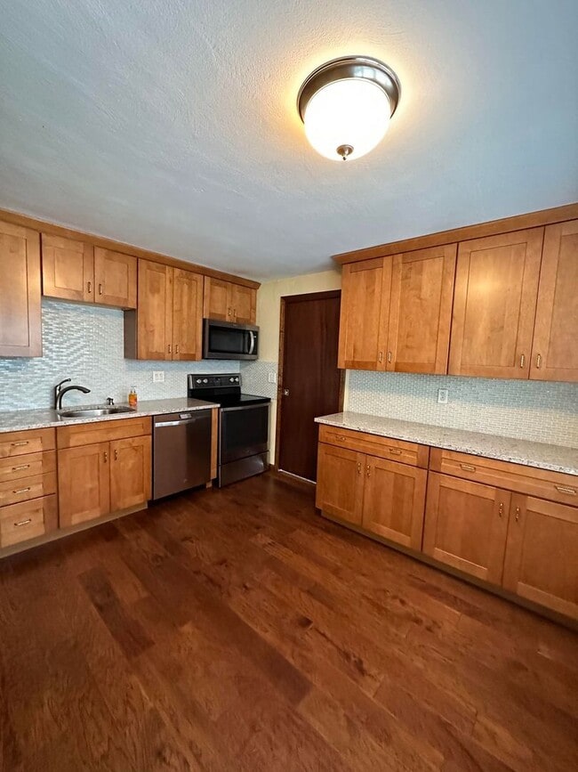 Photo - Nice! Duplex in Chesterfield!