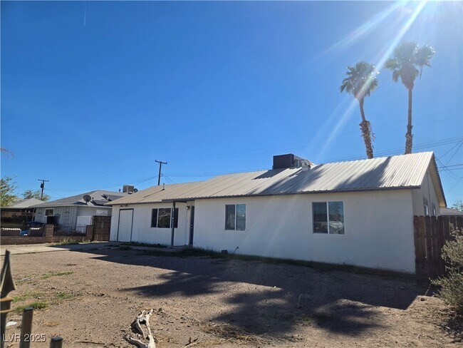 Photo - 121 Grove St