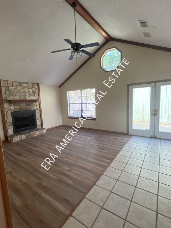 Photo - 2132 Wilderness Path