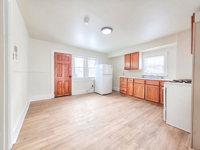 Photo - 1020-1022 Smith St Unit 1020 Upper