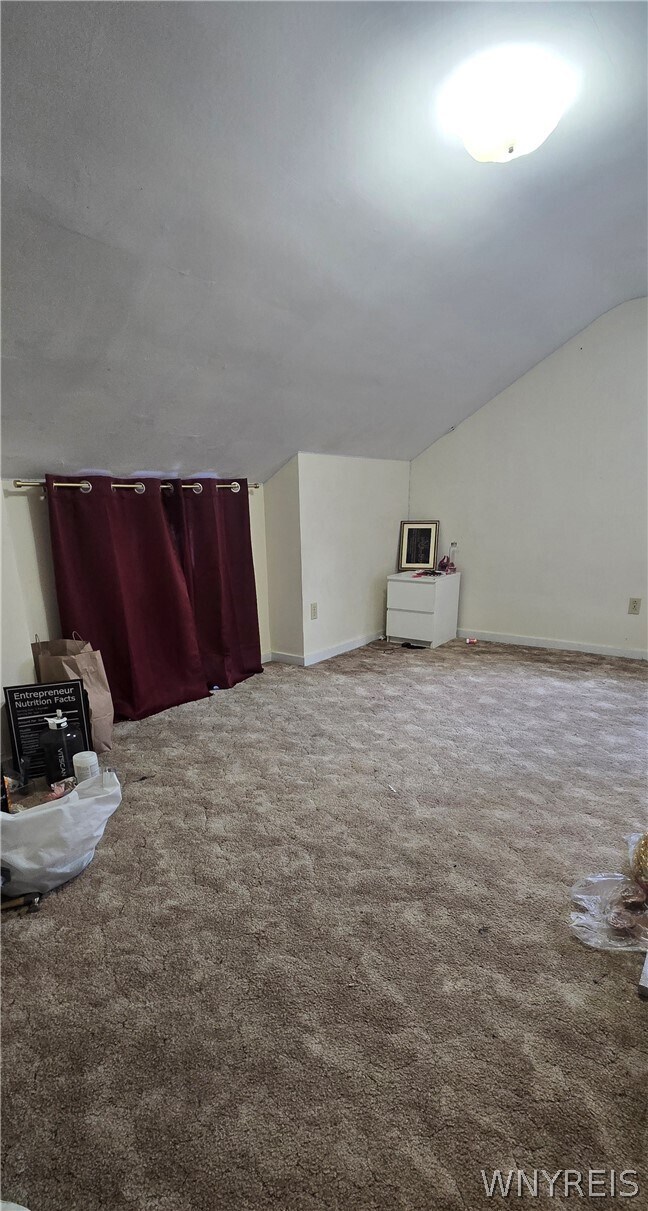 Photo - 758 Niagara Falls Blvd