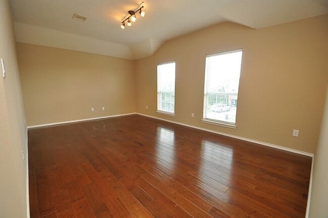 Building Photo - 2931 Silver Landing Ln